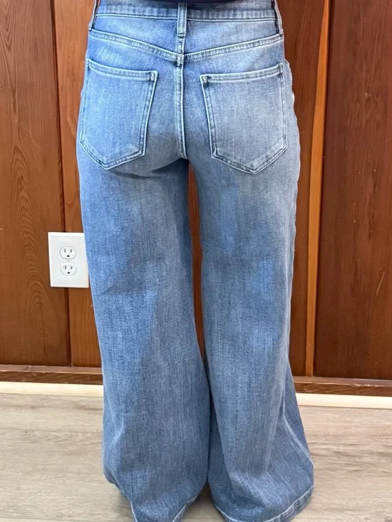 Kut from the Kloth Wide Leg Flare Jeans in Faded Blue - Picture 2 of 2
